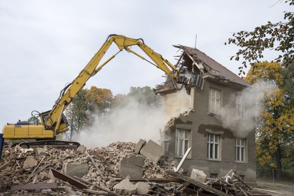 House Wrecking in Lake Zurich